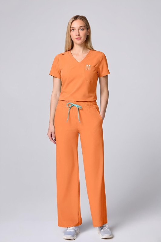 MEDCOUTURE WOMEN'S INSIGHT SCRUB SET
